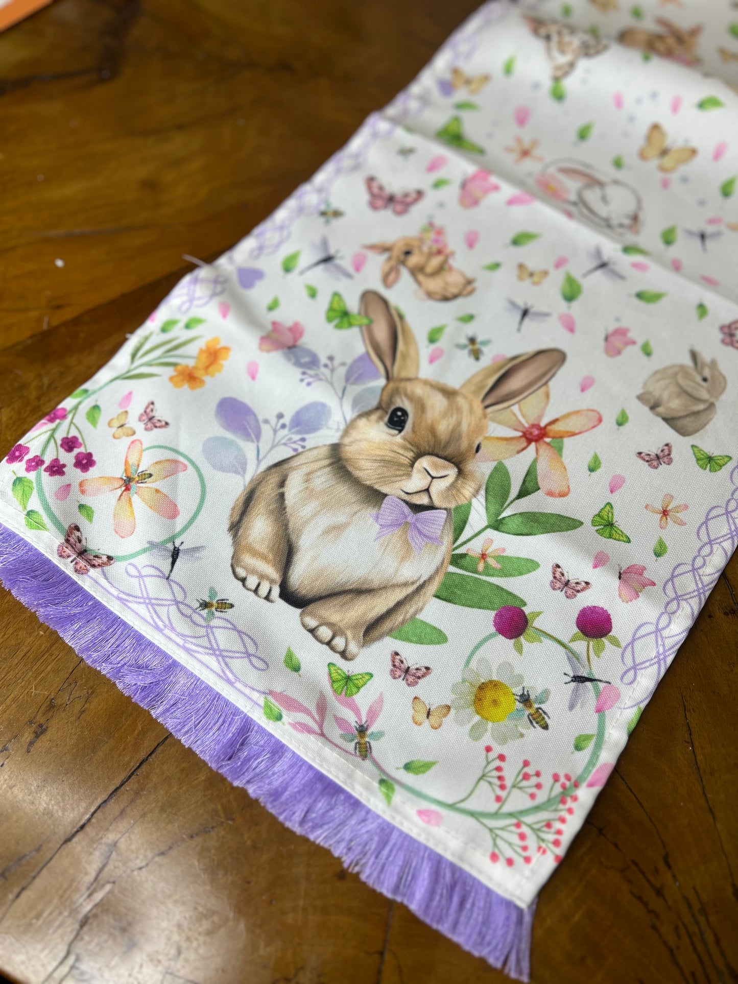 Runner da tavola in stoffa "Bunny" con frange